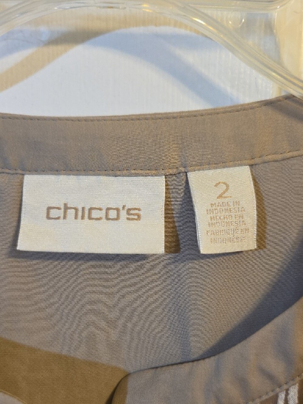Chico's Taupe Geometric Lace-Trim Tunic Blouse Size 2 (Large) - Picture 3 of 10